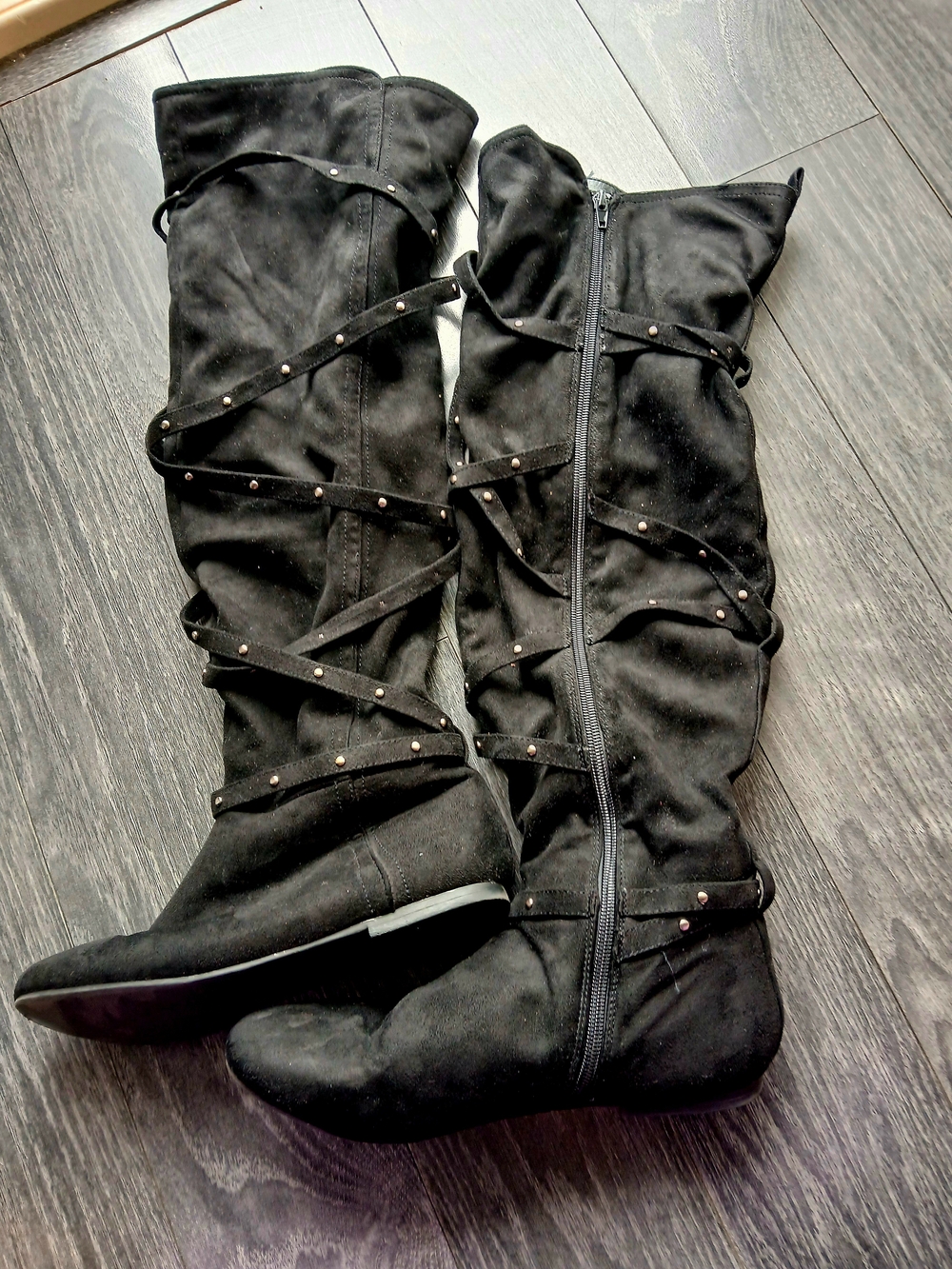 Dark Black Women's Knee-High Lace-Up Boots